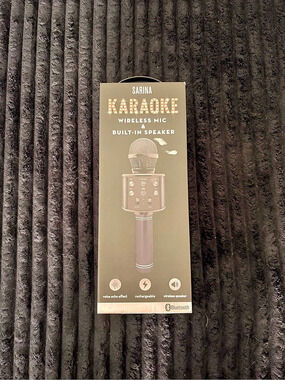 Sarina Karaoke Wireless Mic & Built-In Speaker